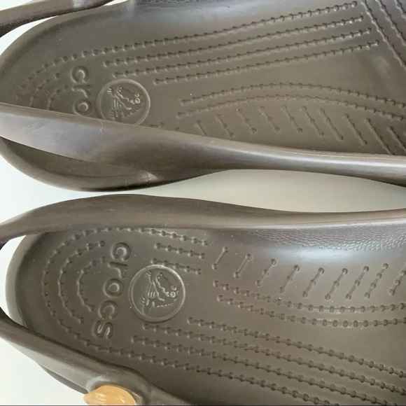 Crocs Ballet Flat Floral Button Taupe Color Rubber Shoes Size 9 - Picture 4 of 6